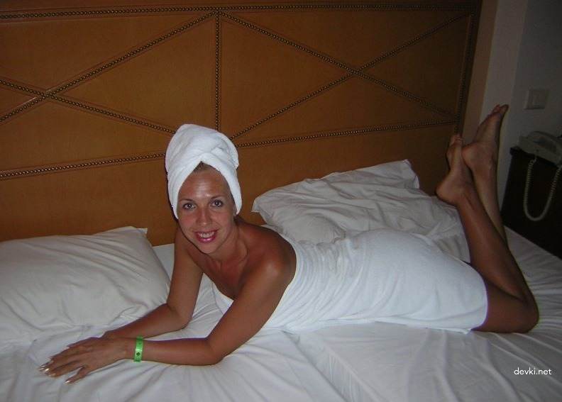 Wild Gangbang: Naughty Lady in Hardcore Group Sex Orgy