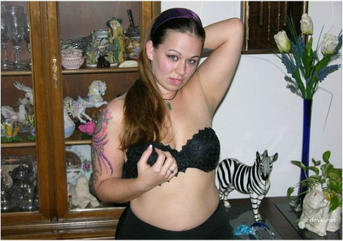 XXX Tattooed Curvy Babe Private Photos - Explicit Amateur Shots
