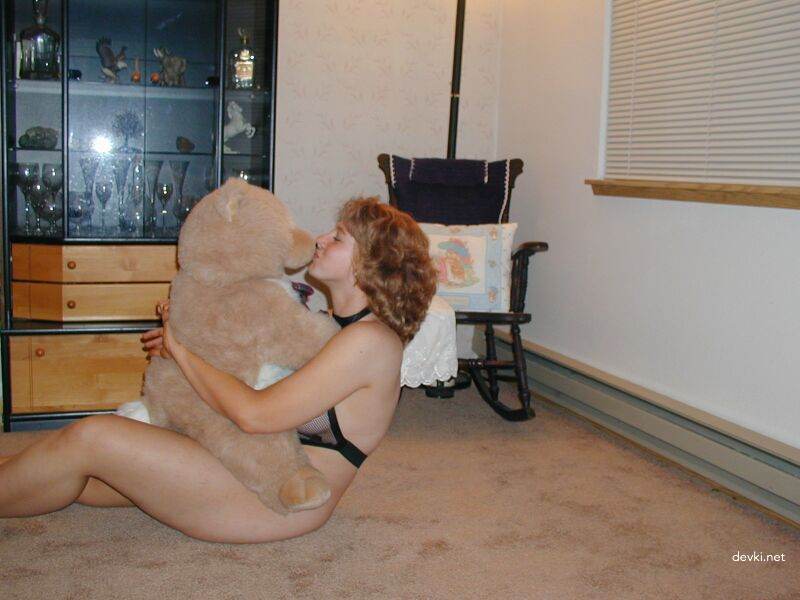 Explicit Curvy Wife's Amateur Erotic Photos - Private and Sensual BBW Pics