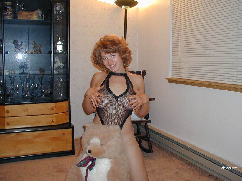 Explicit Curvy Wife's Amateur Erotic Photos - Private and Sensual BBW Pics