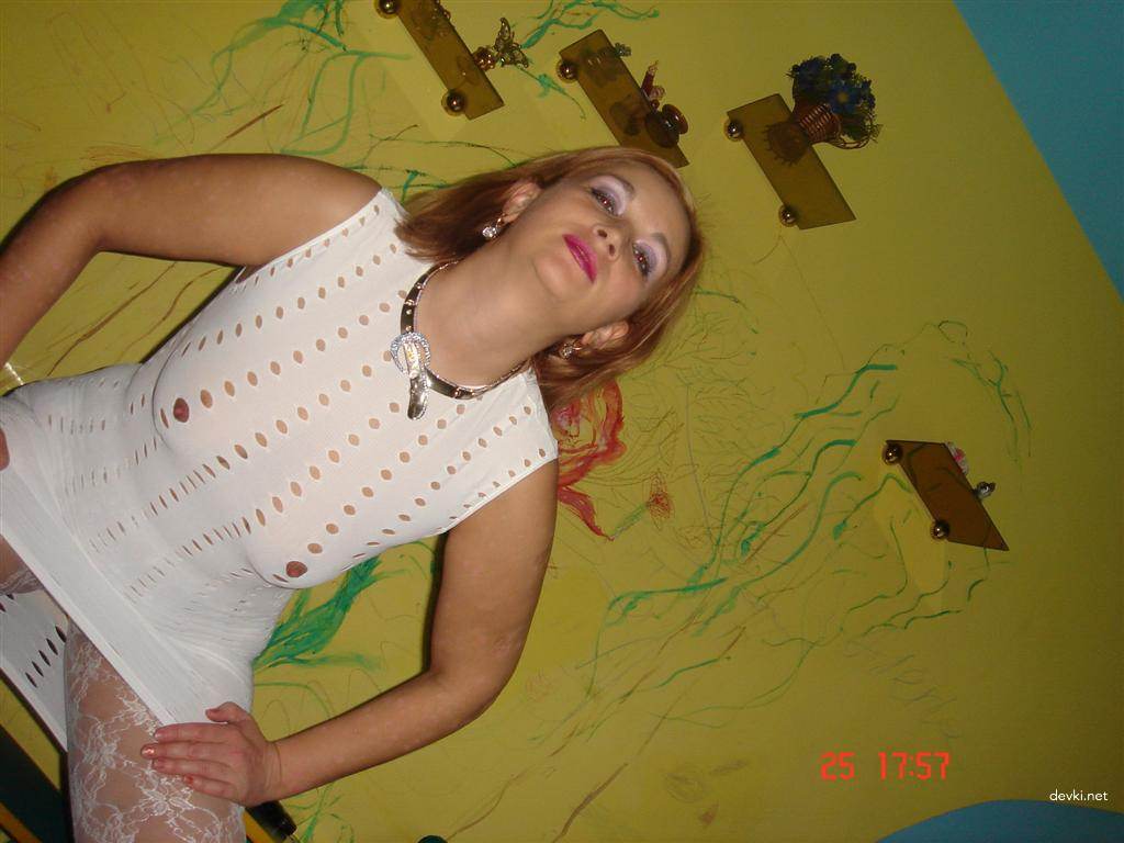 Hot MILF's Explicit Amateur Porn Pics: Mature Lady's Steamy Sex Photos!