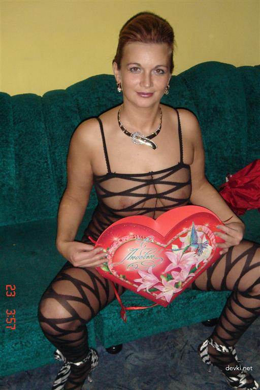 Hot MILF's Explicit Amateur Porn Pics: Mature Lady's Steamy Sex Photos!