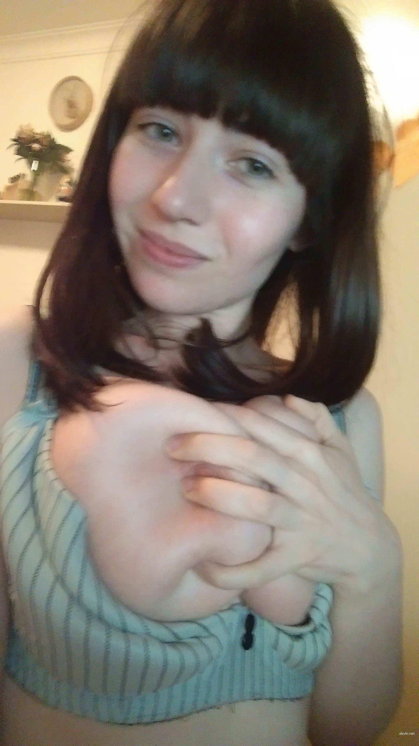 XXX Busty Amateur Selfie: Big Boobs Explicit Photo