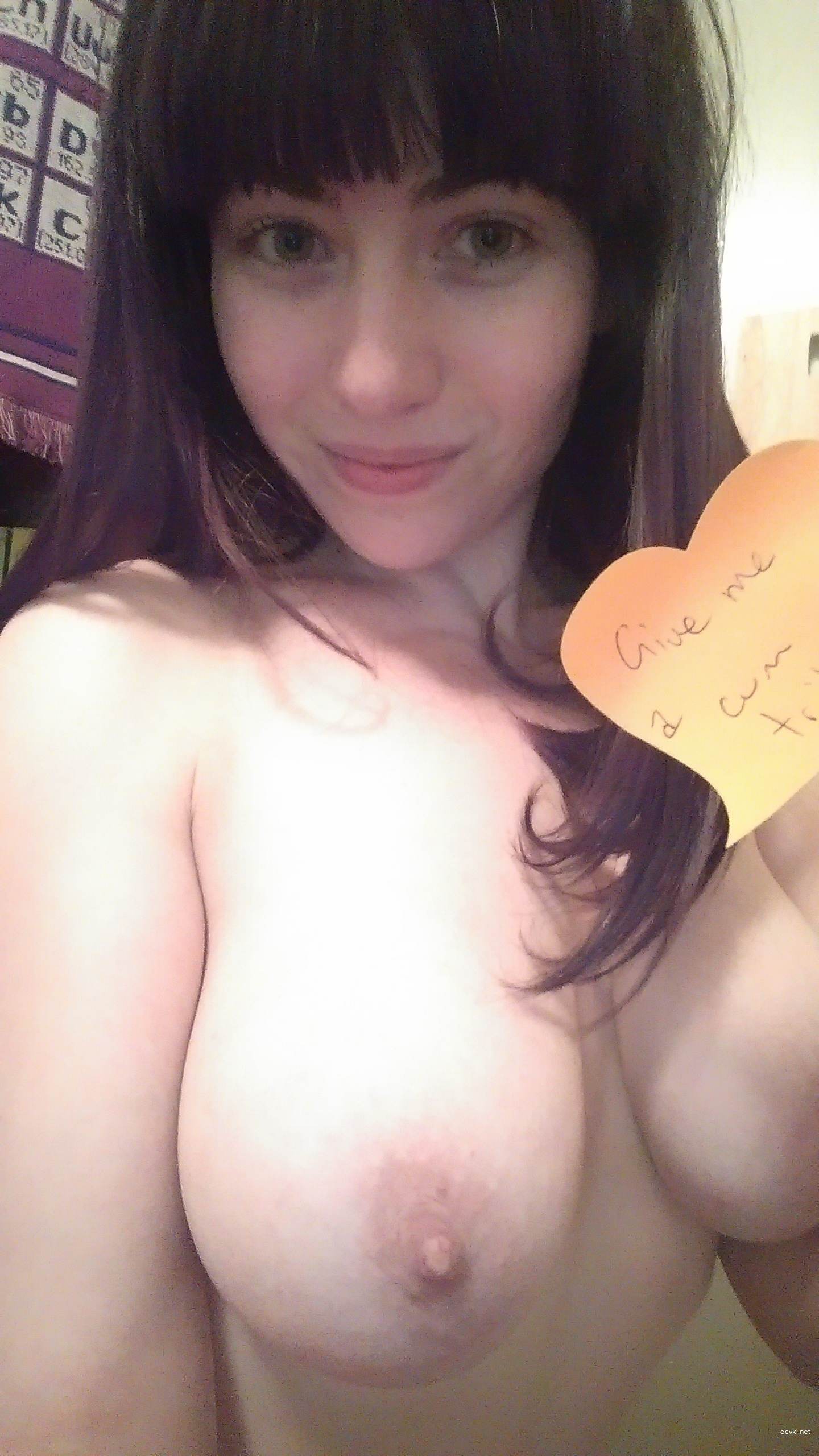 XXX Busty Amateur Selfie: Big Boobs Explicit Photo