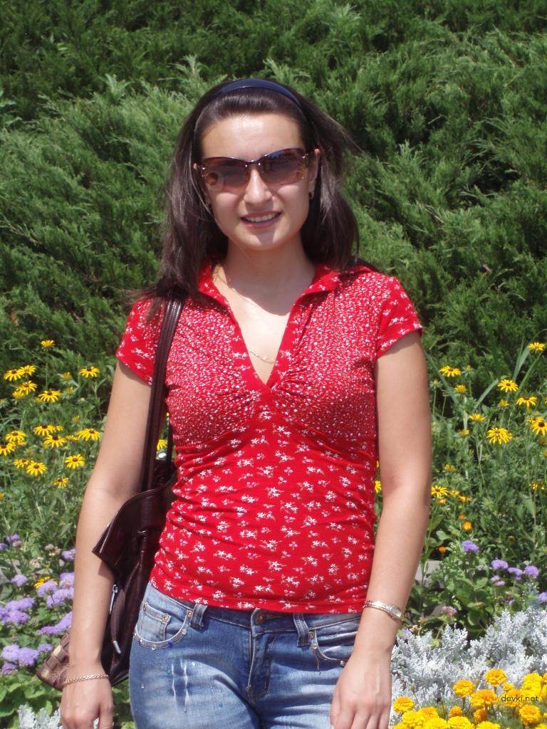 Wild Young Swingers Amateur Group Sex - Explicit Hot Photos