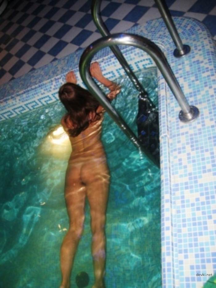 Rough Anal Pounding: Amateur Girlfriend Takes Hard Cock in Tight Ass