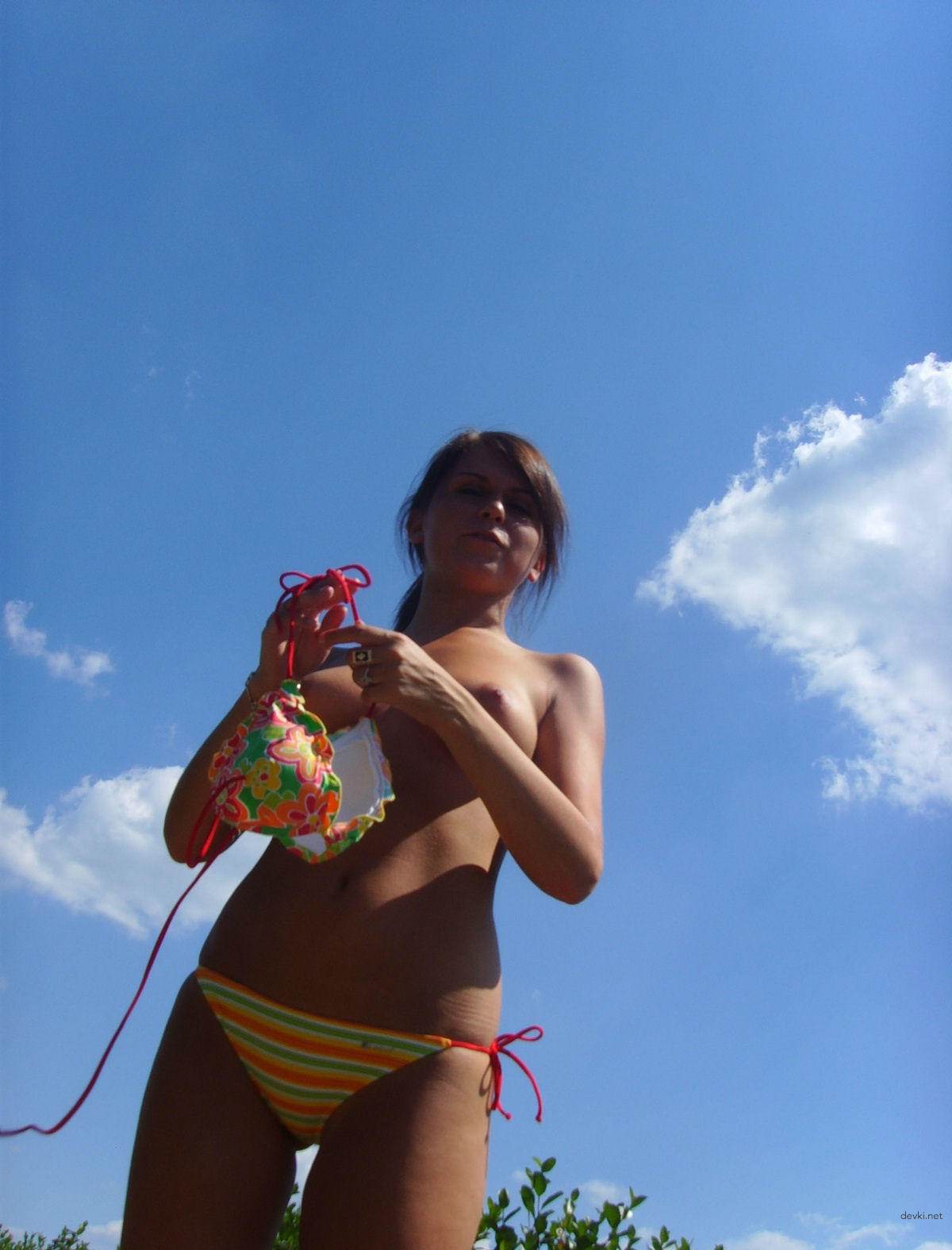 Home and Beach Blowjob Amateur Porn Pics - Explicit Oral Sex Compilation
