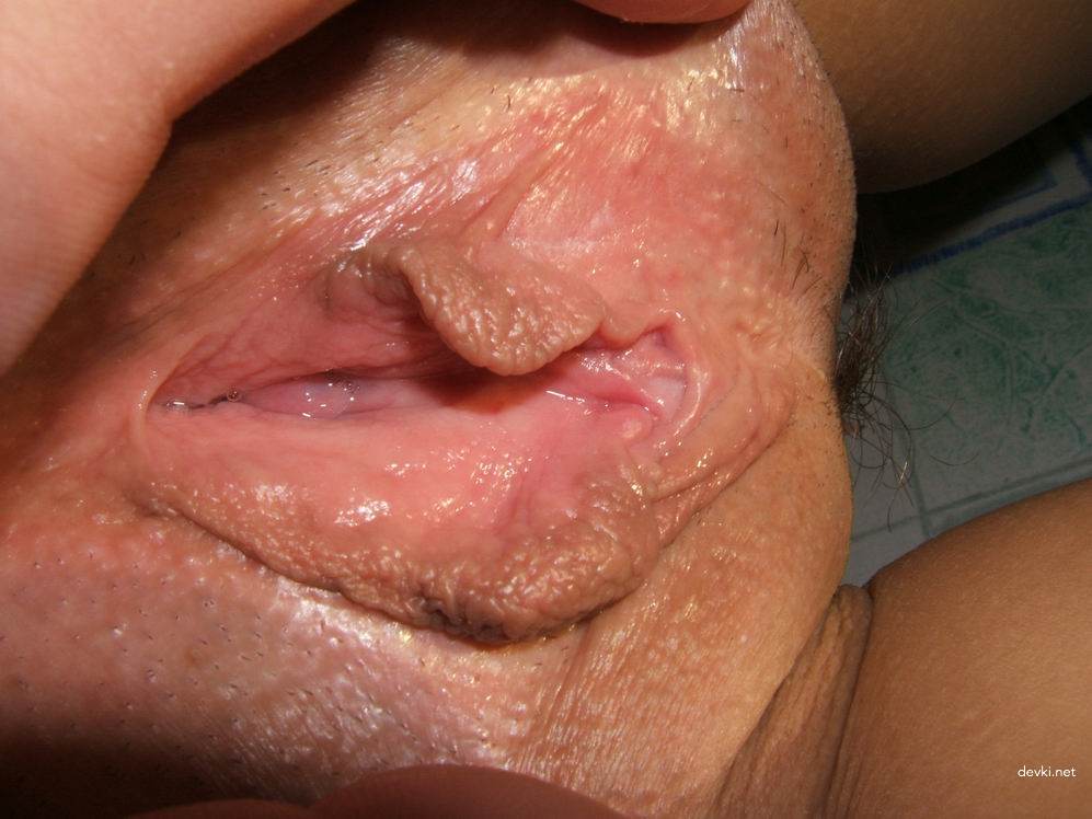Raw Close-Up Amateur Sex Tape: Young Couple's Intimate Photo Shoot