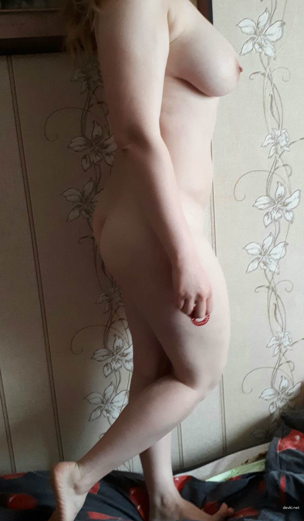 Chubby Wife's Naughty Private Pics: Explicit Amateur Photos for Horny Viewers