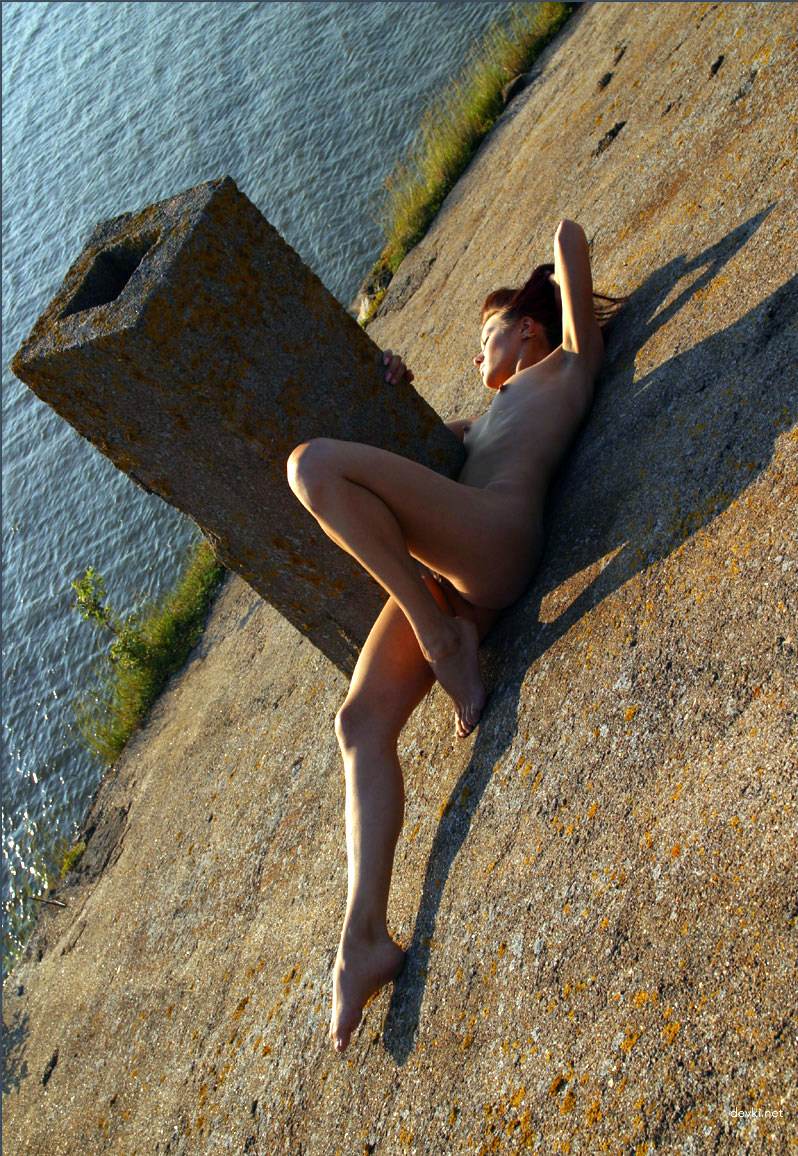 Sizzling Redhead Exposes Perky Boobs on Rooftop - XXX Amateur Pic