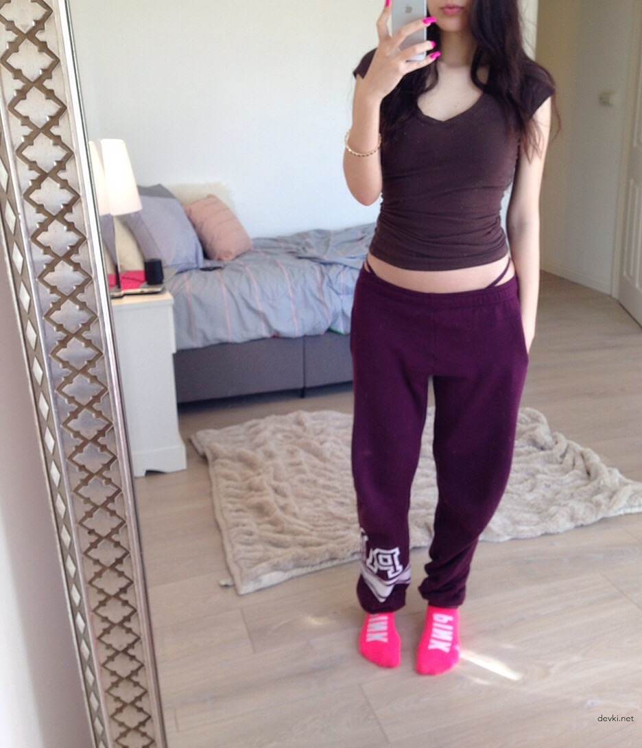 Hot Amateur Babe Masturbates with Vibrator - Explicit Solo Pussy Tease