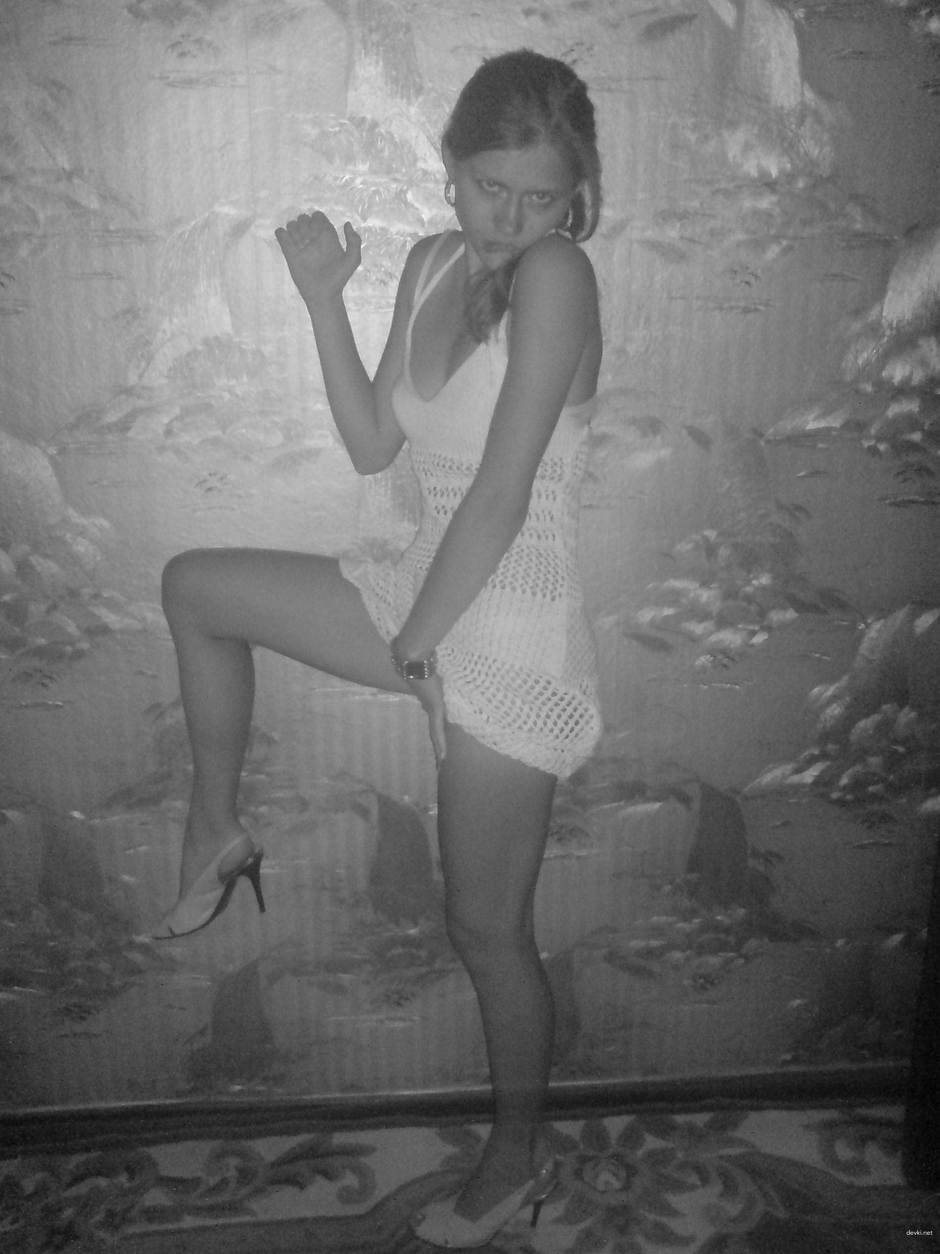 Interracial Homemade Sex Pics: Hot Amateur Couple's Black and White Action