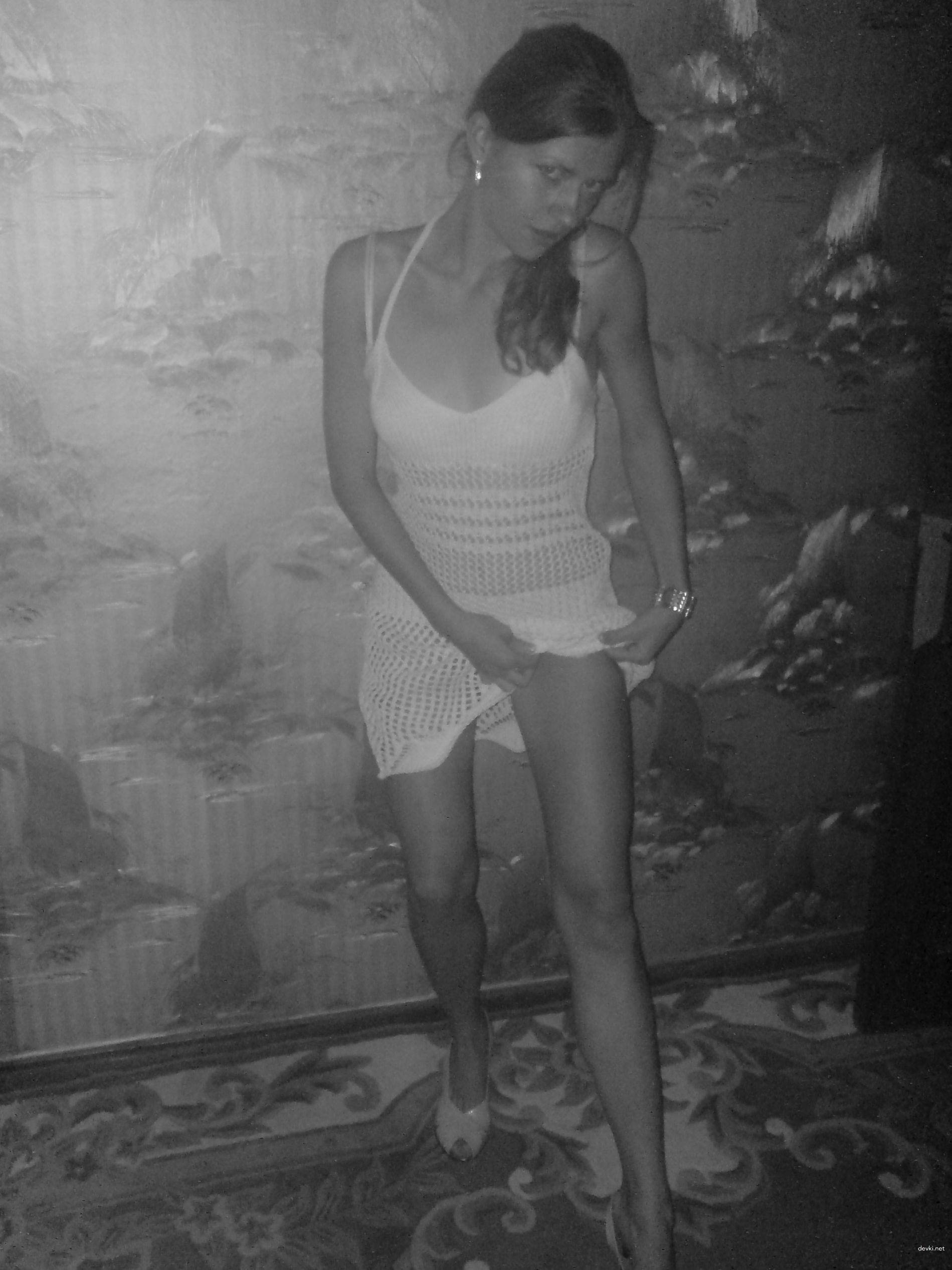 Interracial Homemade Sex Pics: Hot Amateur Couple's Black and White Action