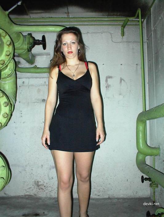Amateur Babe's Explicit Nude Photos: Seductive Body Tease for Adults