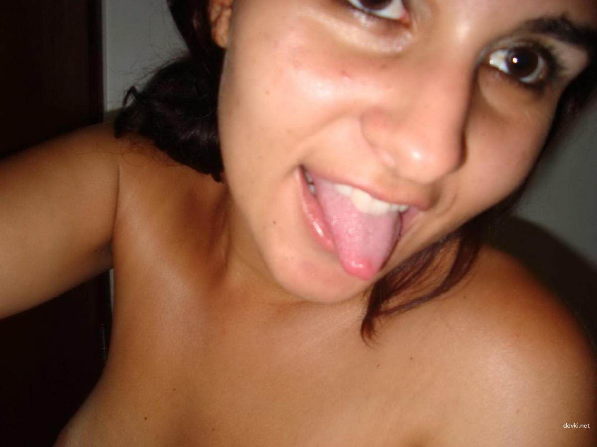 Hot Brunette's Explicit Nude Selfie Photo Session - Explicit Poses & Sexy Body