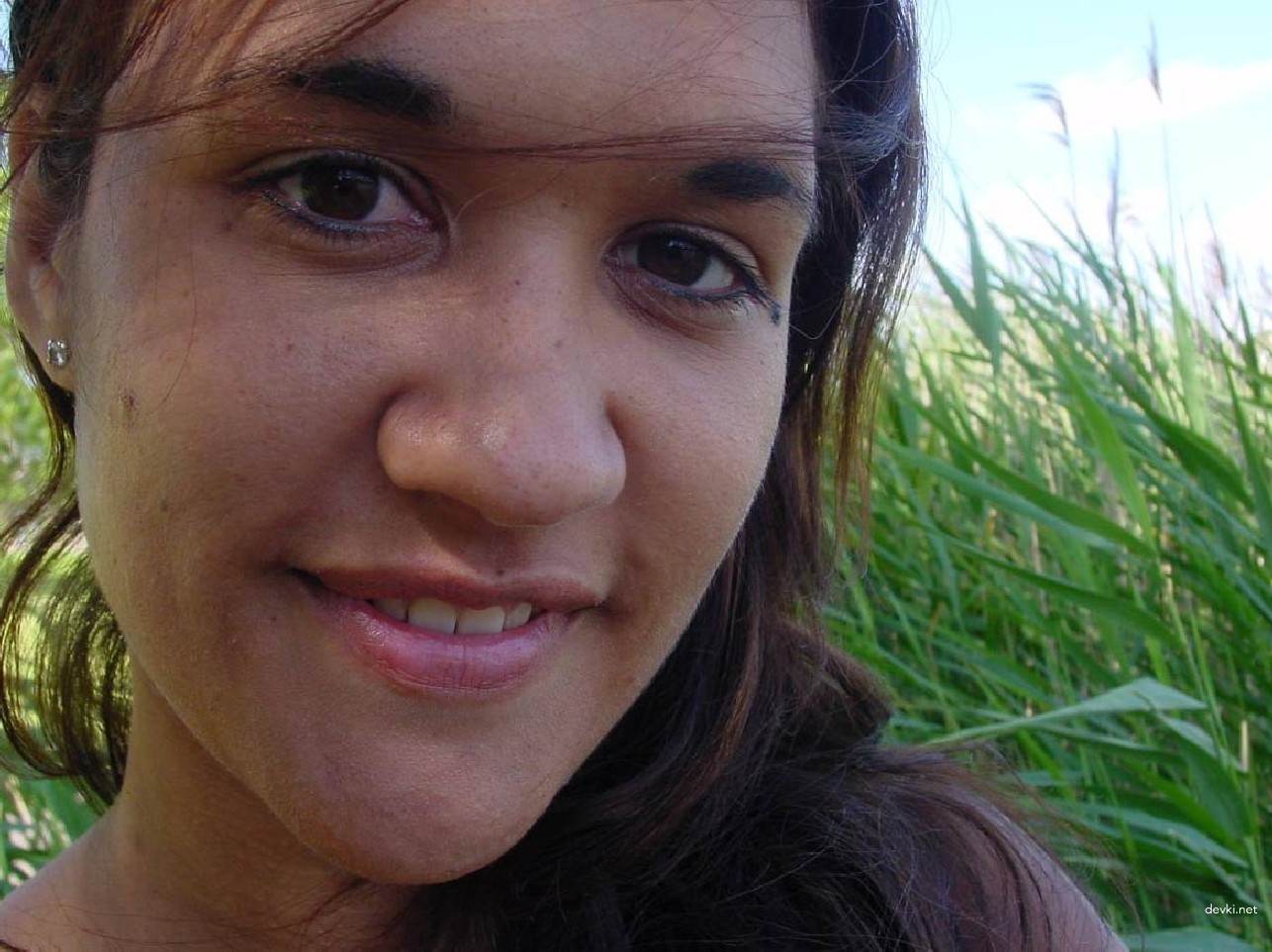 Wild Naked Girl: Explicit Amateur Nature Selfie
