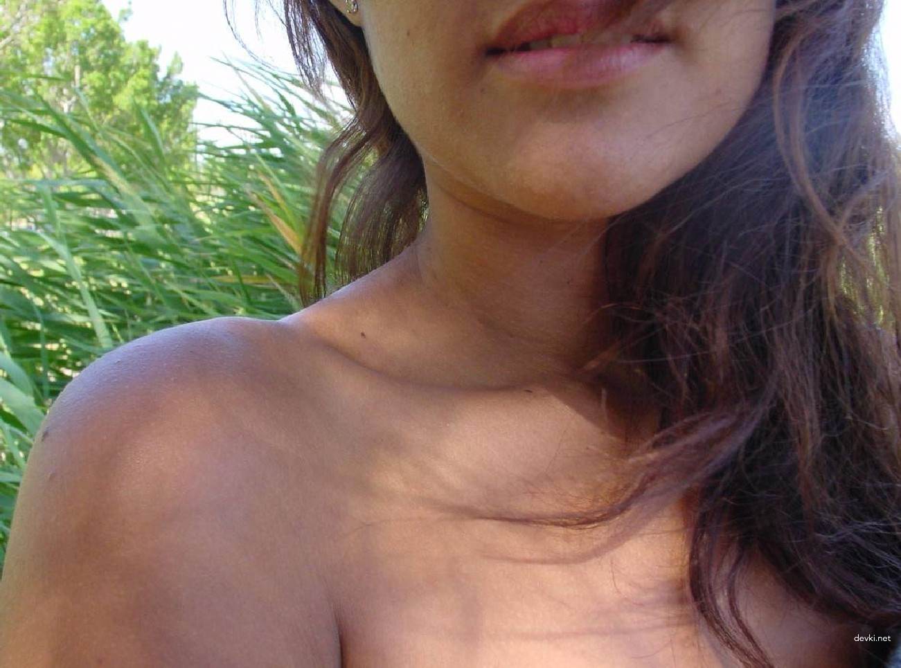 Wild Naked Girl: Explicit Amateur Nature Selfie