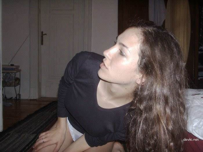 Hot Young Girl Nude on Bed - Amateur Strip Tease Photo