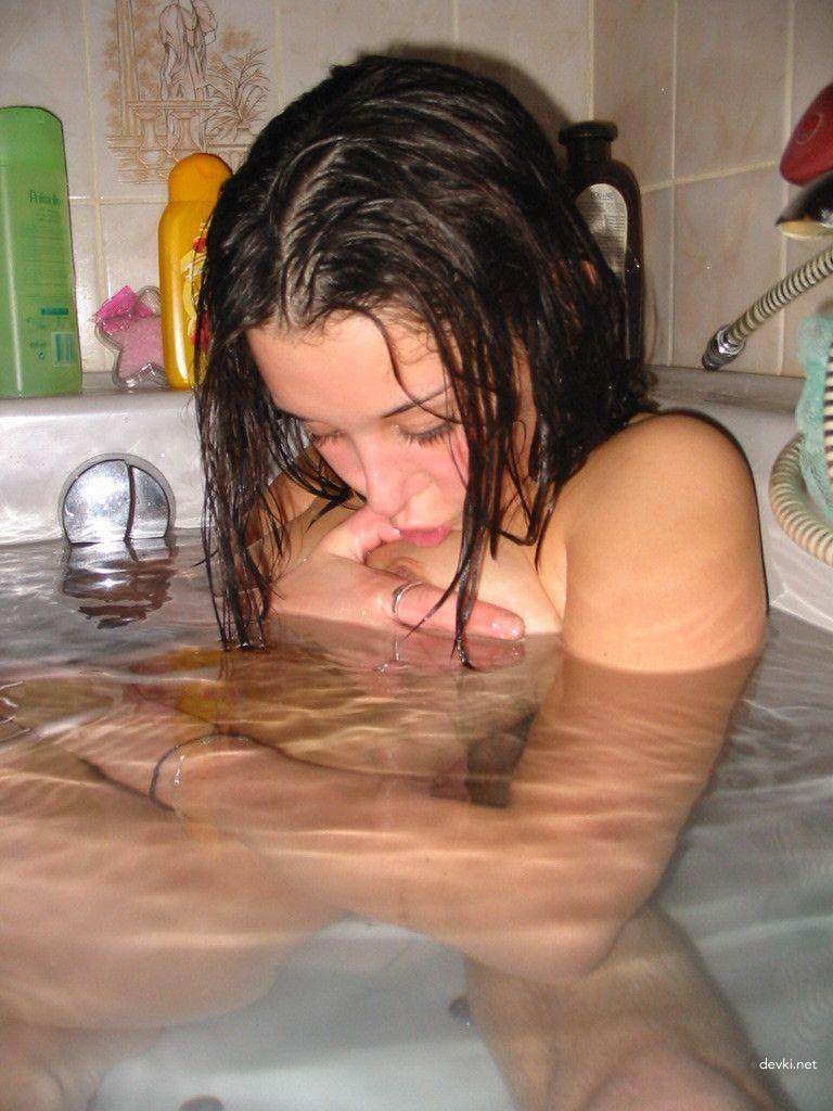 Amateur Slim Beauty's Erotic Album: Seductive Brunette's Explicit Photos