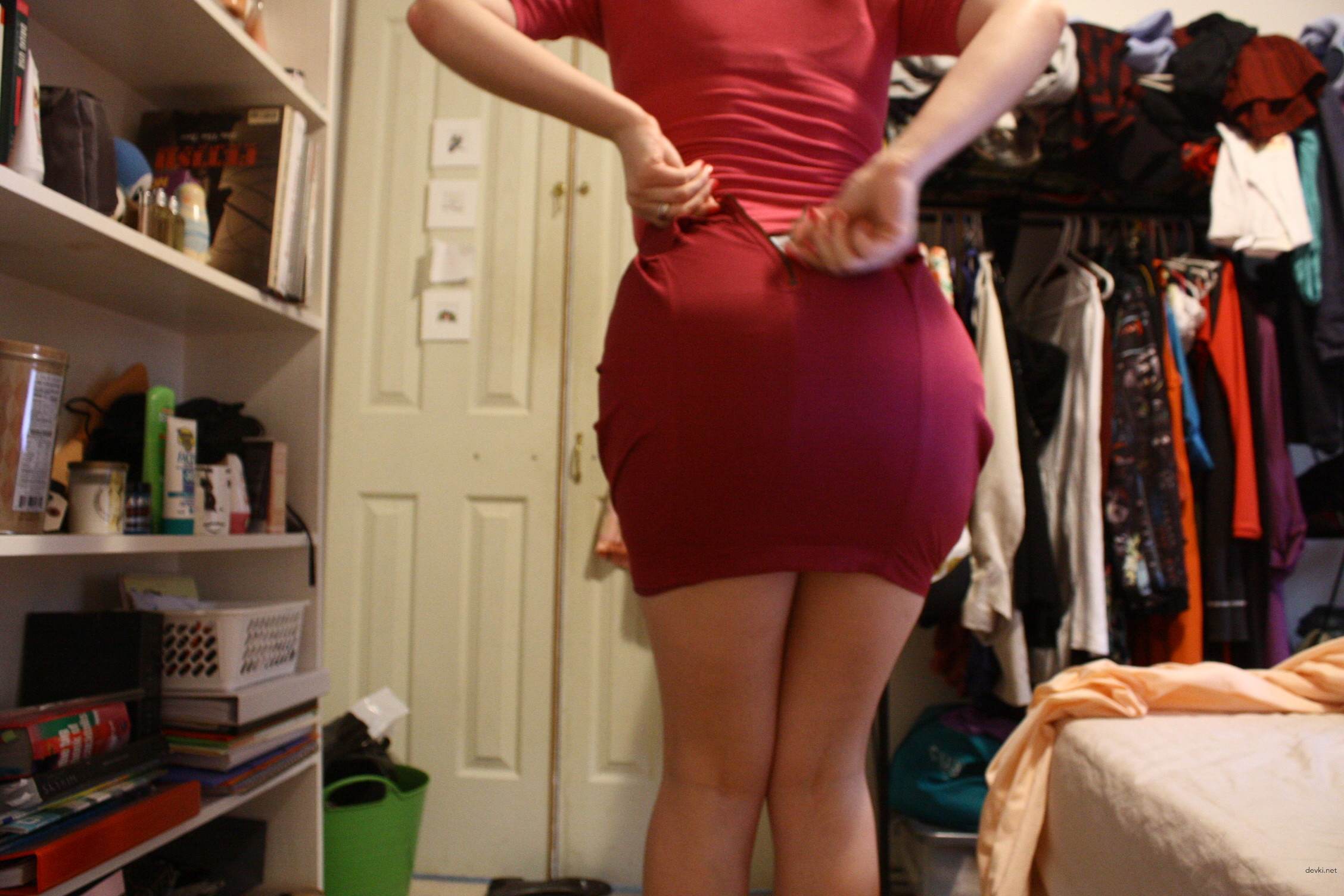 Hot Amateur Babe's Tight Ass - Explicit Photo