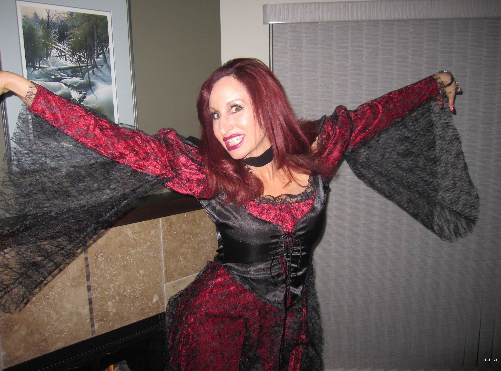Hot MILF with Fake Tits: Uncensored Amateur Pic Revealed
