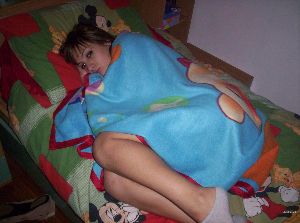 Amateur Babe Gets Naughty: Homemade Fuck Session - Explicit XXX Photos