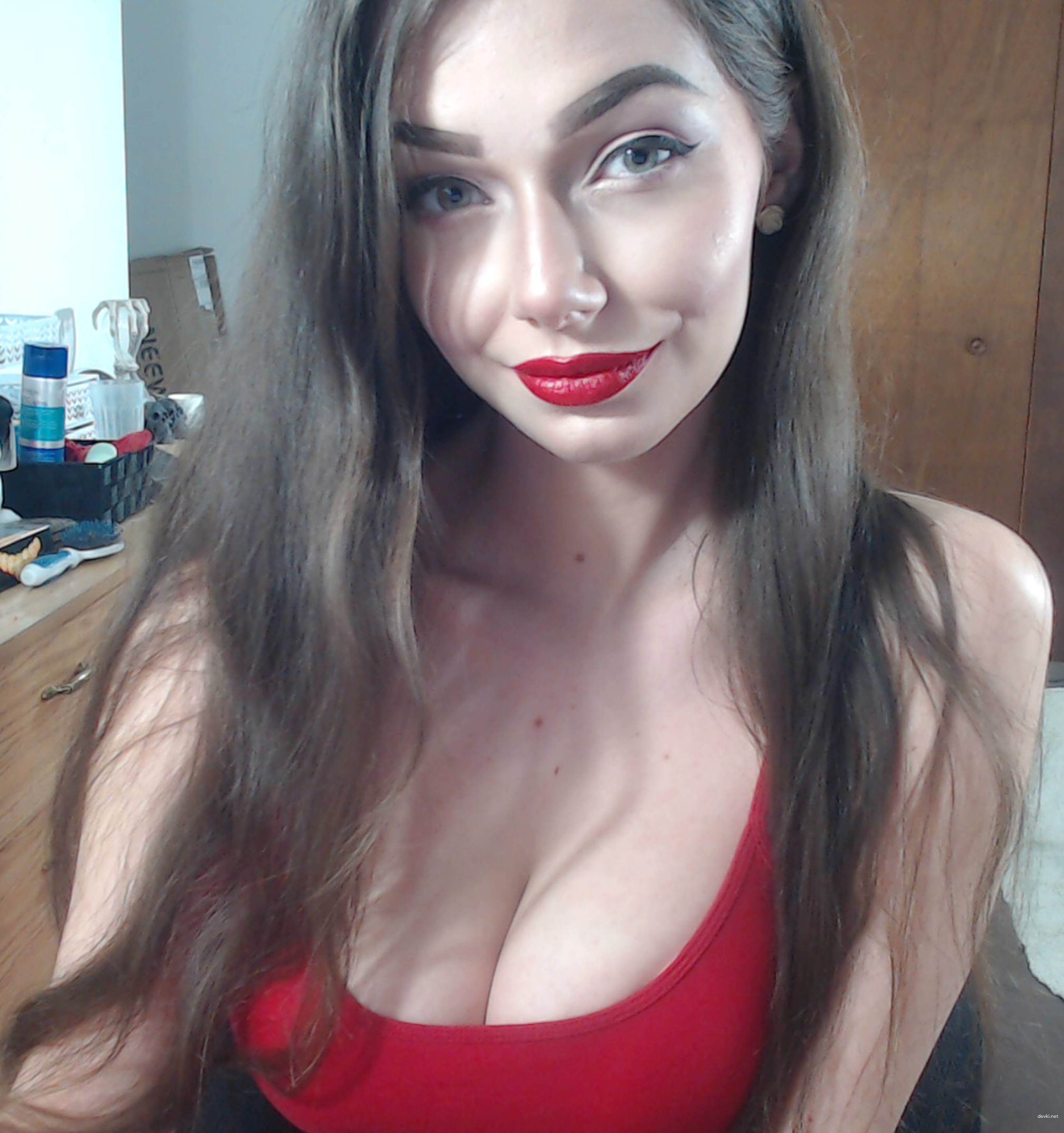 Seductive Nude Brunette Amateur - Slim Beauty Exposing All in Explicit Photos