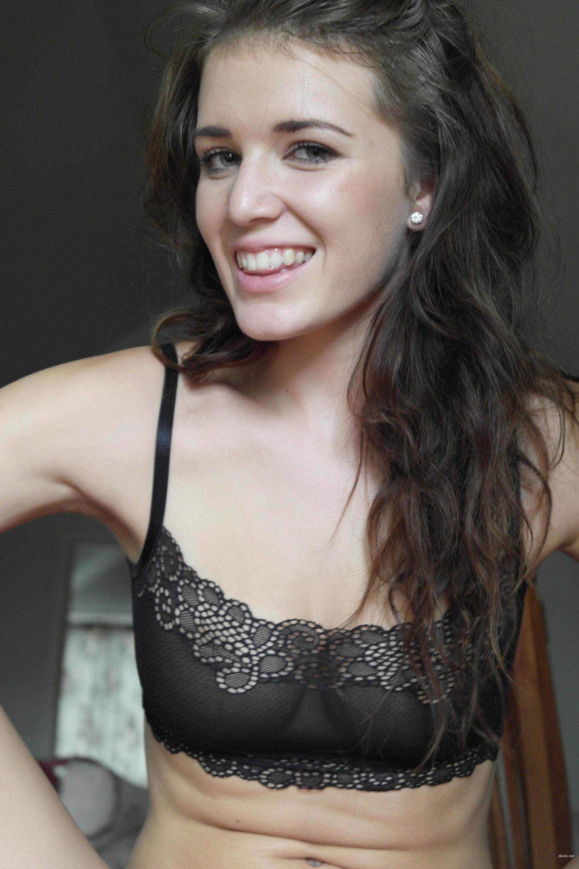 Sultry Amateur Beauty Seduces in Bed - Explicit Home Photoshoot