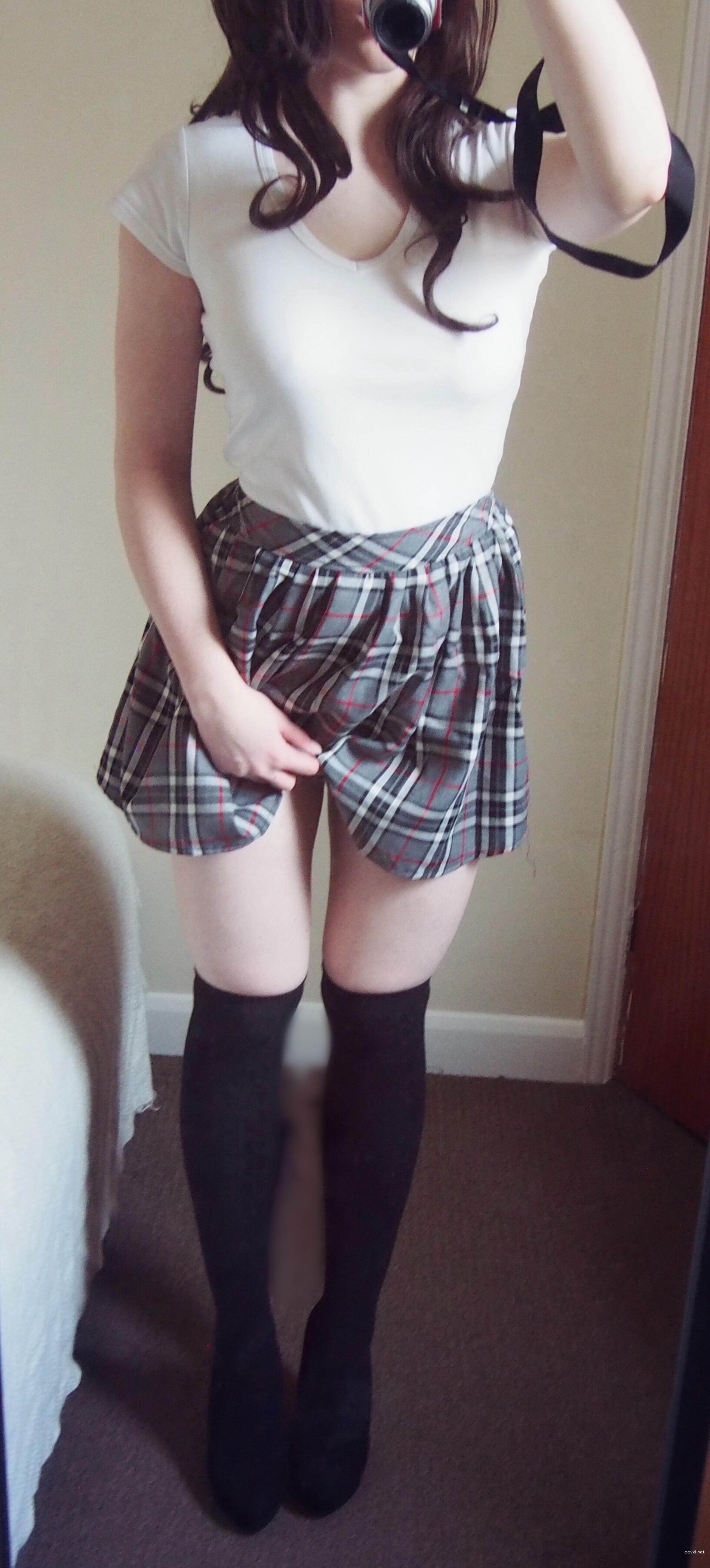 Amateur Sex Bombshell: Explicit Homemade XXX Photos - Hot Amateur Porn in English