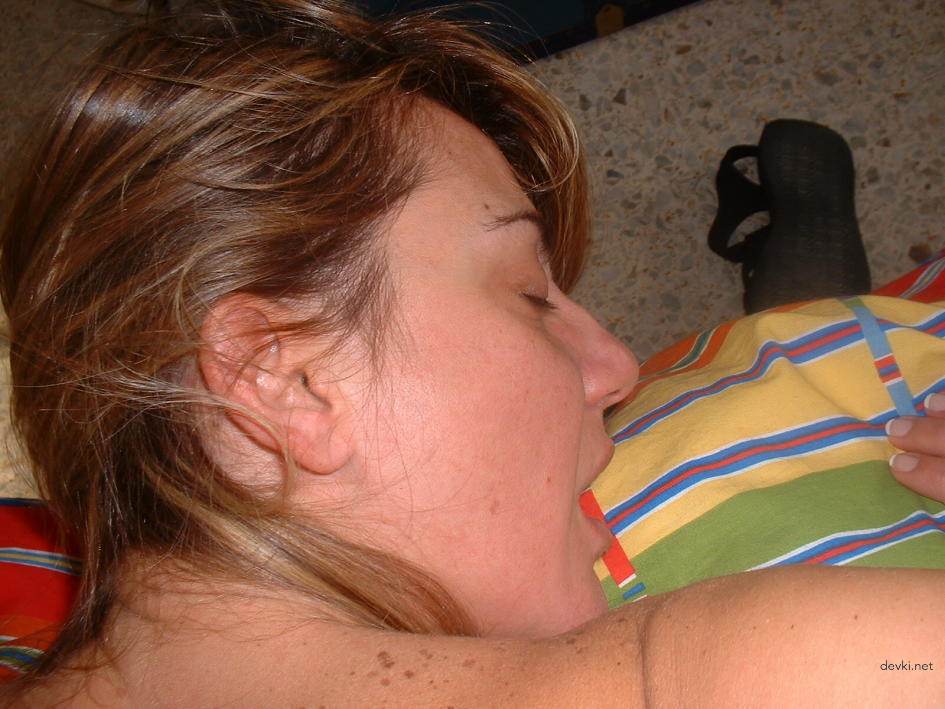 Steamy Amateur Pics: Mature Blonde's Explicit Sex Life Revealed