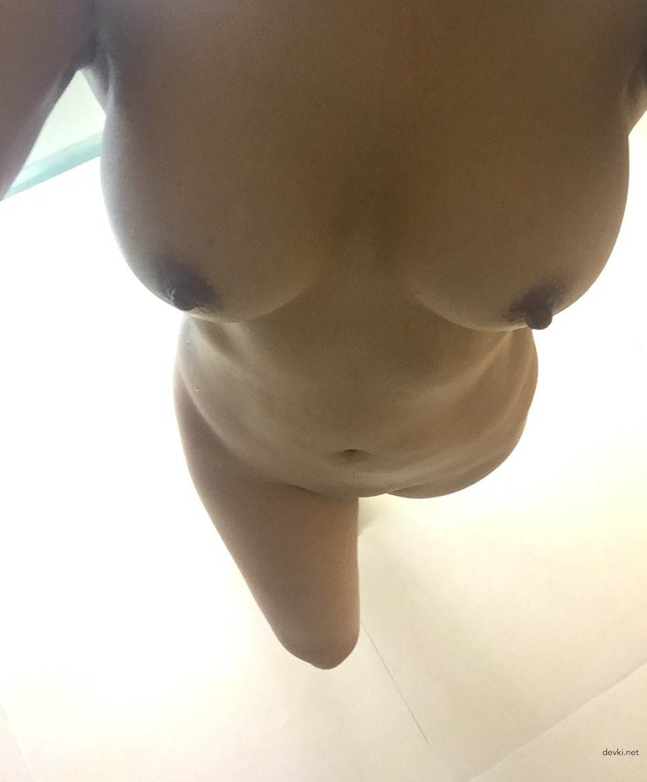 Steamy Brunette's XXX Homemade Selfies: Explicit Amateur Sex Pics