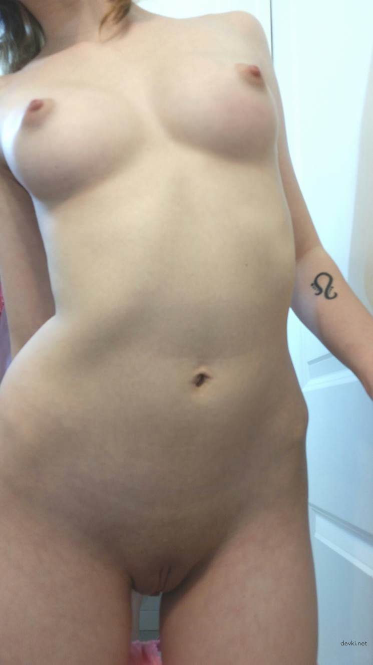 XXX Busty Girlfriend's Sizzling Amateur Photoshoot: Steamy Erotica Exposed!