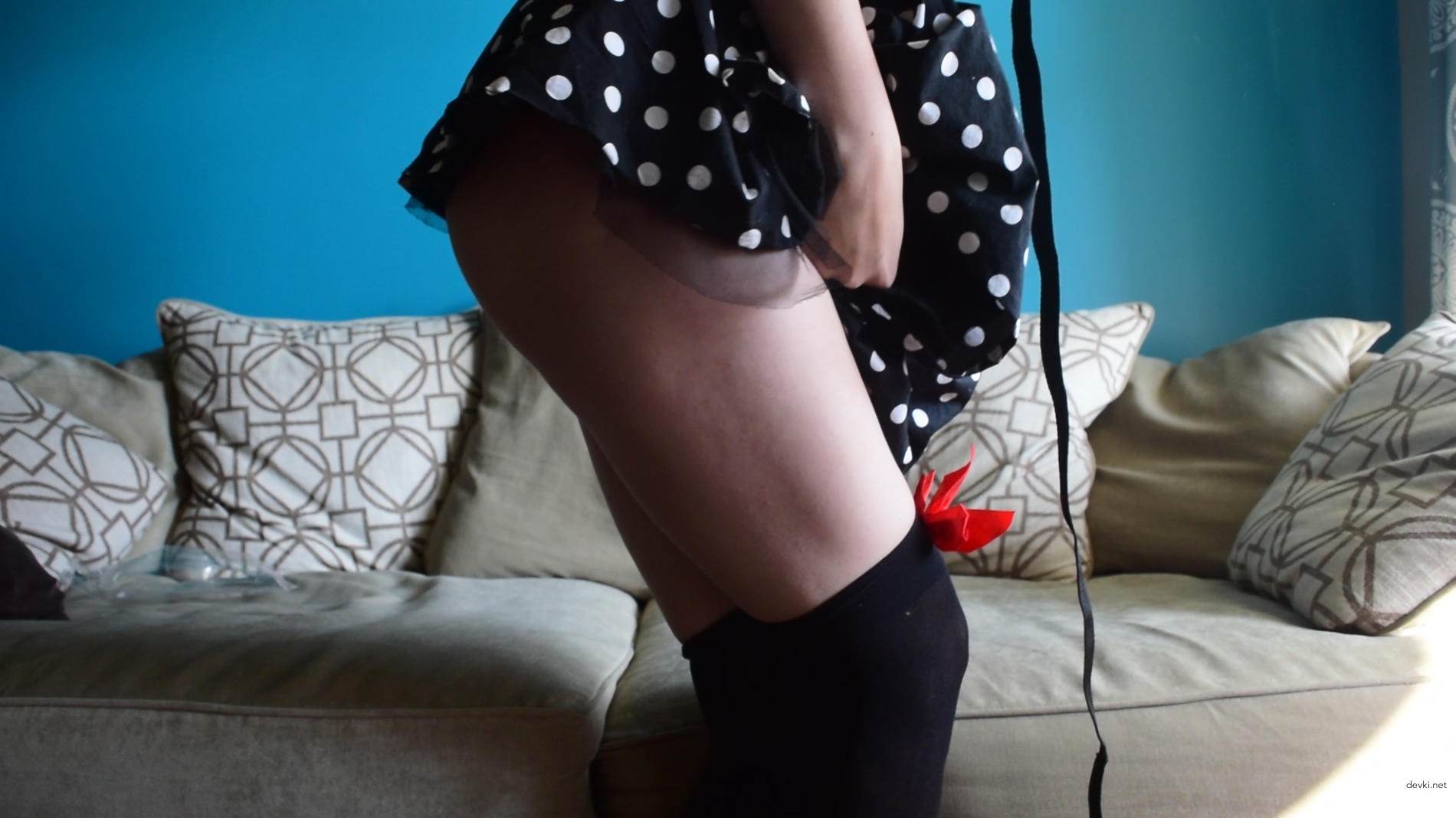 Hot Amateur Babe Leashed and Collared: Explicit Photo for Adults