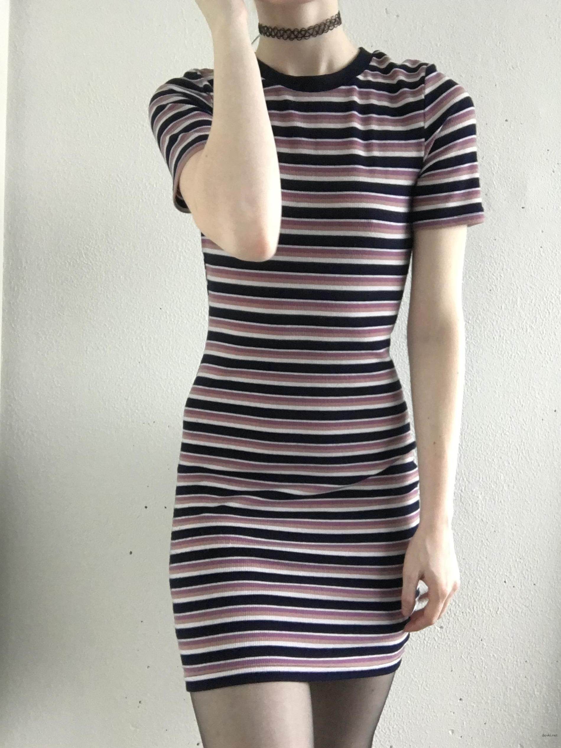 Young Teen Strips Nude, Exposing Slim Figure - Explicit Amateur Photo