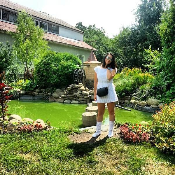 Explicit Amateur Model Fail: Girl's NSFW Photo Shoot Disaster