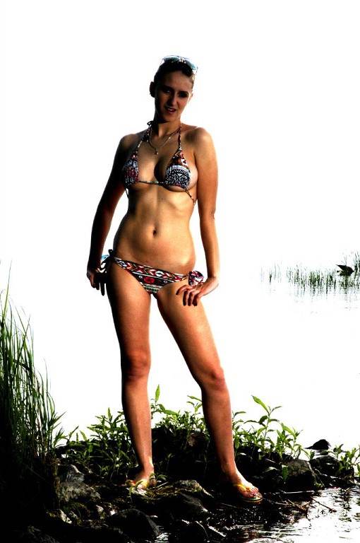 Explicit Amateur Model Fail: Girl's NSFW Photo Shoot Disaster