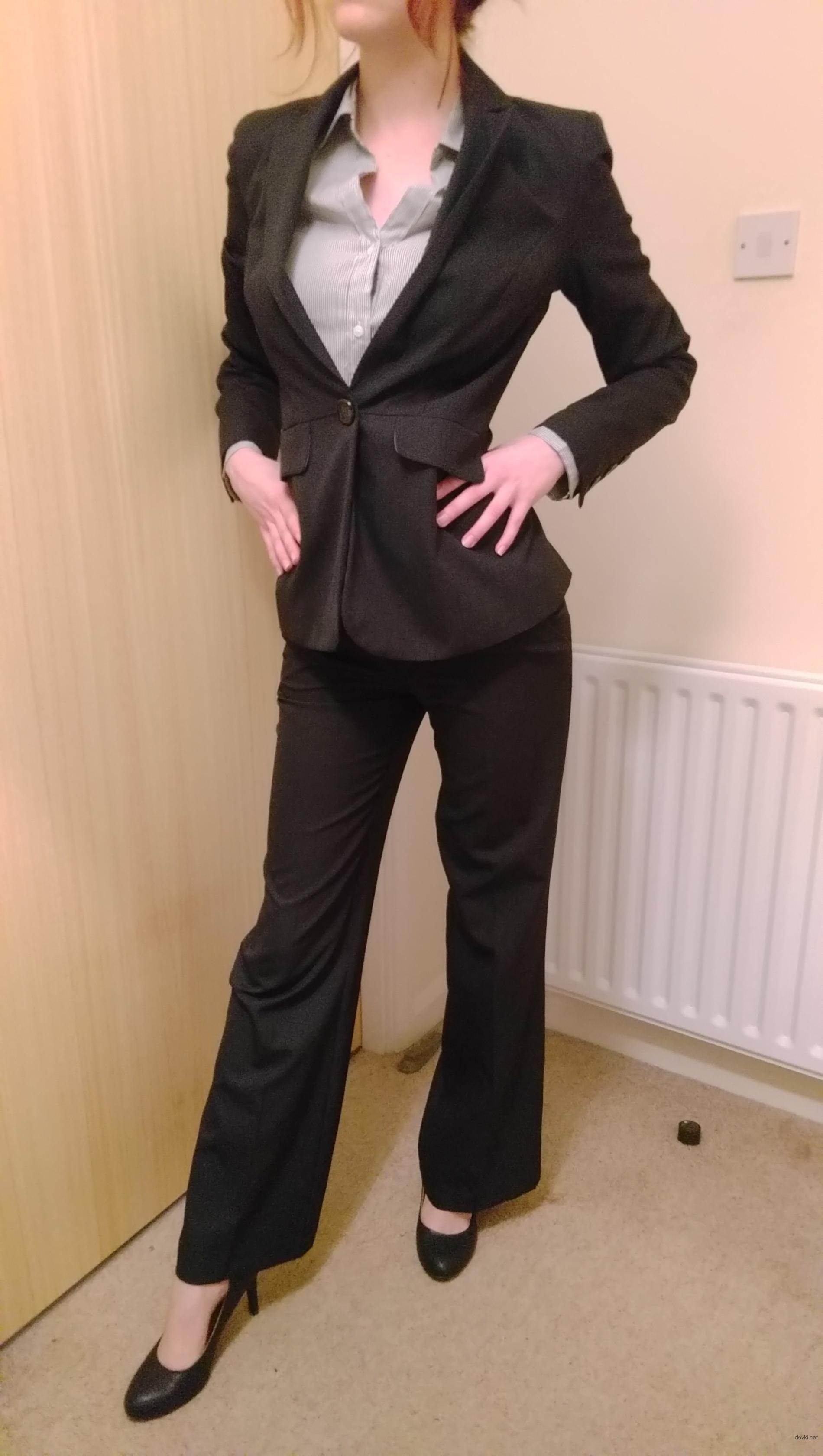 Amateur Redhead Office Stripper - Explicit Nude Photos
