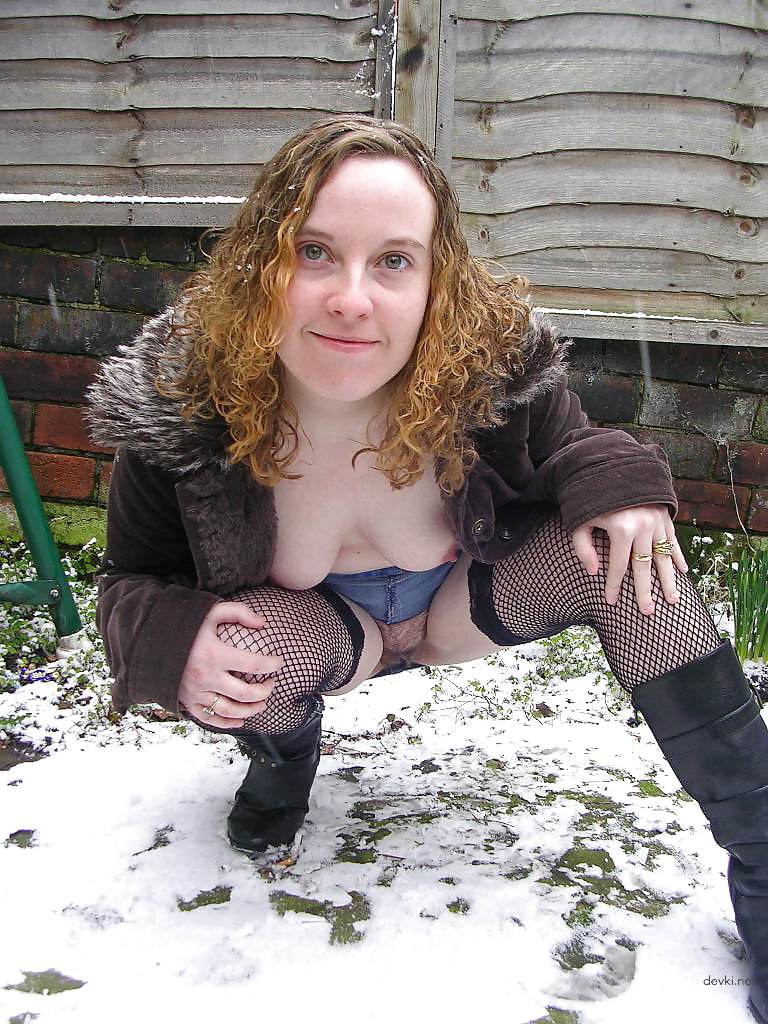 Seductive Mature Woman Exposing Her Sensual Side - Explicit Amateur Photo