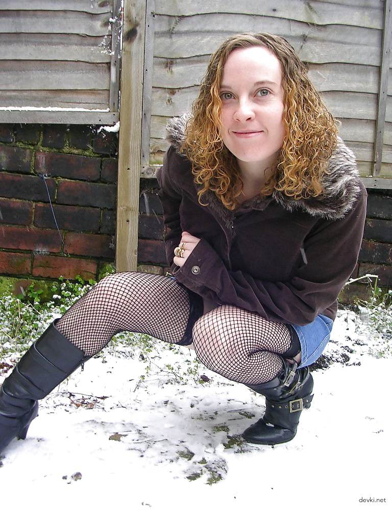 Seductive Mature Woman Exposing Her Sensual Side - Explicit Amateur Photo