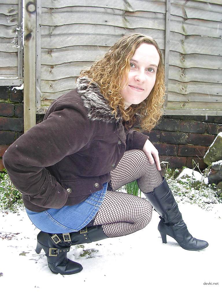 Seductive Mature Woman Exposing Her Sensual Side - Explicit Amateur Photo