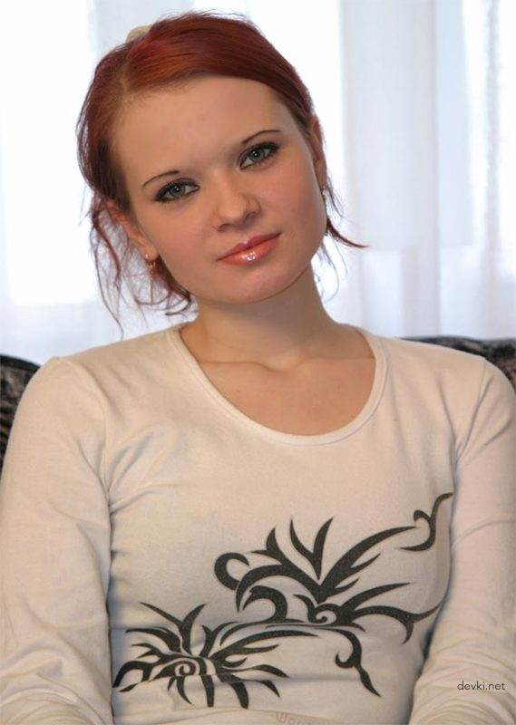 Steamy Redhead Amateur Erotica Pic - Seductive and Sultry!
