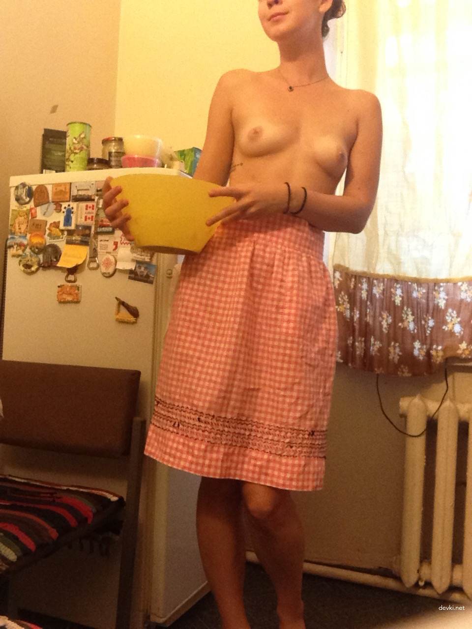 Hot Amateur Mistress Nude: Explicit Photo Shoot with Seductive Poses