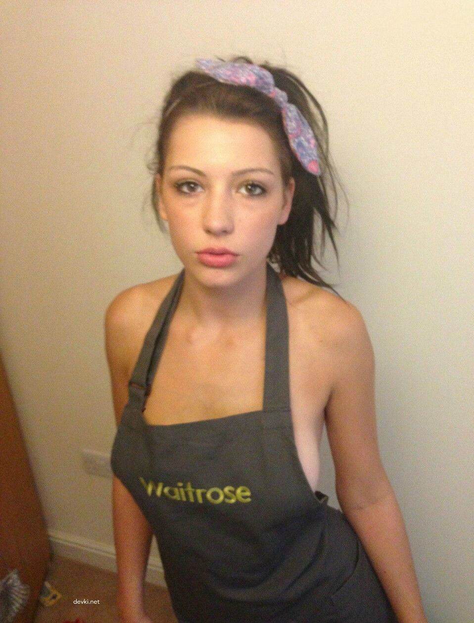 XXX Private Photo: Hot Amateur Girl Exposed in Explicit Shot
