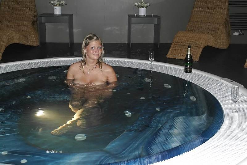 XXX Busty Amateur Girl: Explicit Photo of Big Boobs Babe