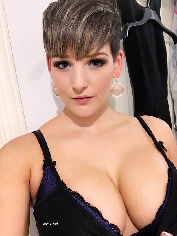 Hot Busty Blonde's Intimate Amateur Porn Album: Explicit XXX Photos for Adults