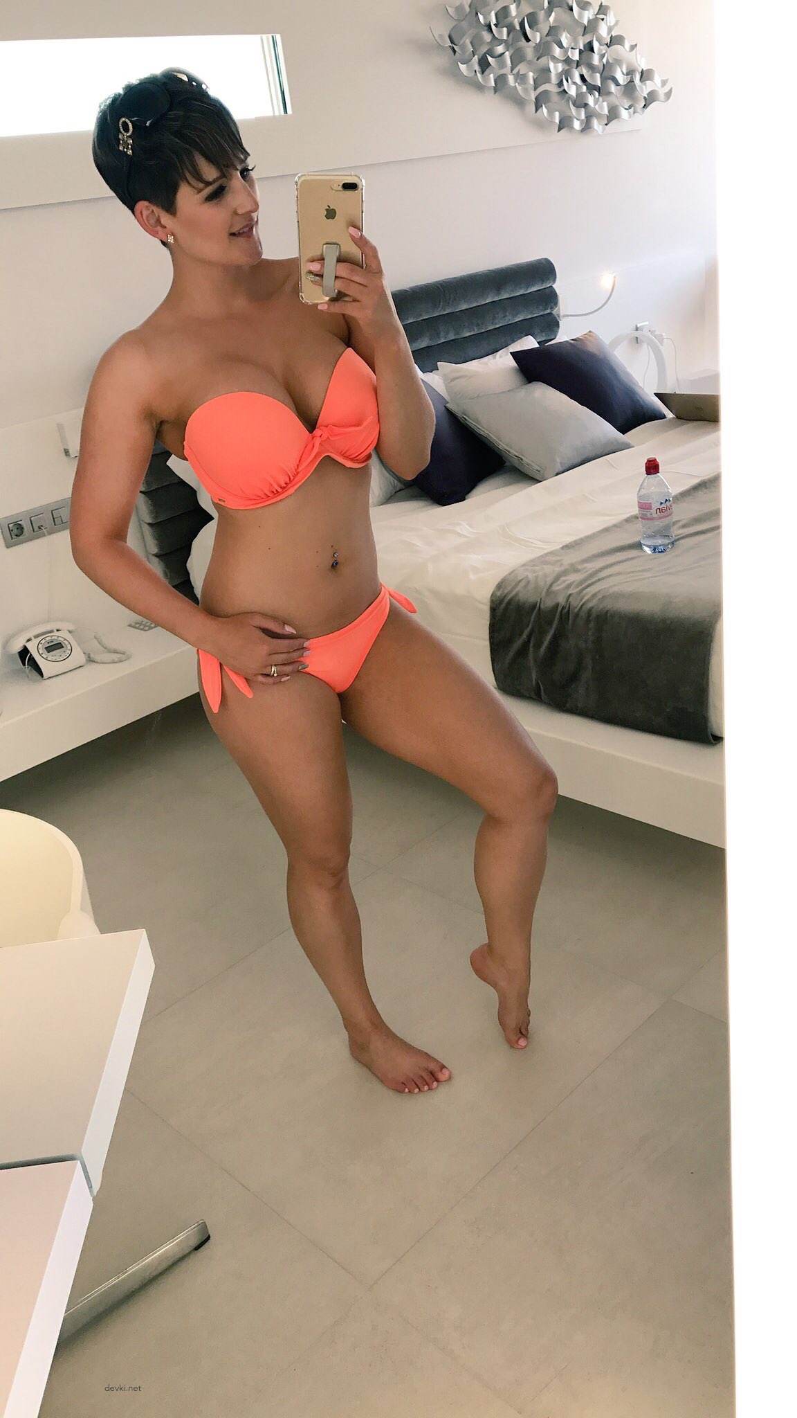 Hot Busty Blonde's Intimate Amateur Porn Album: Explicit XXX Photos for Adults