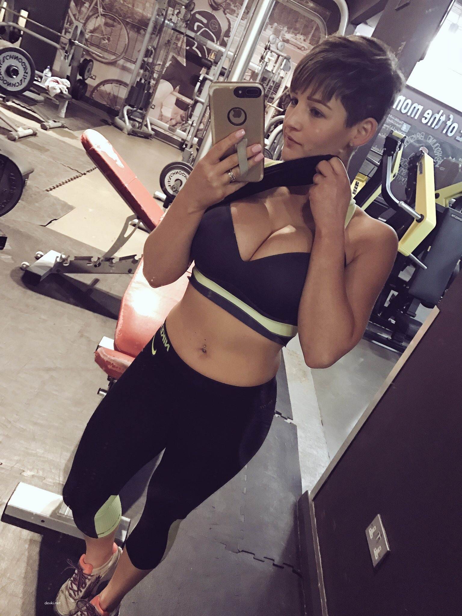 Hot Blonde's XXX Amateur Album: Big Tits, Explicit Porn Pics Part 2