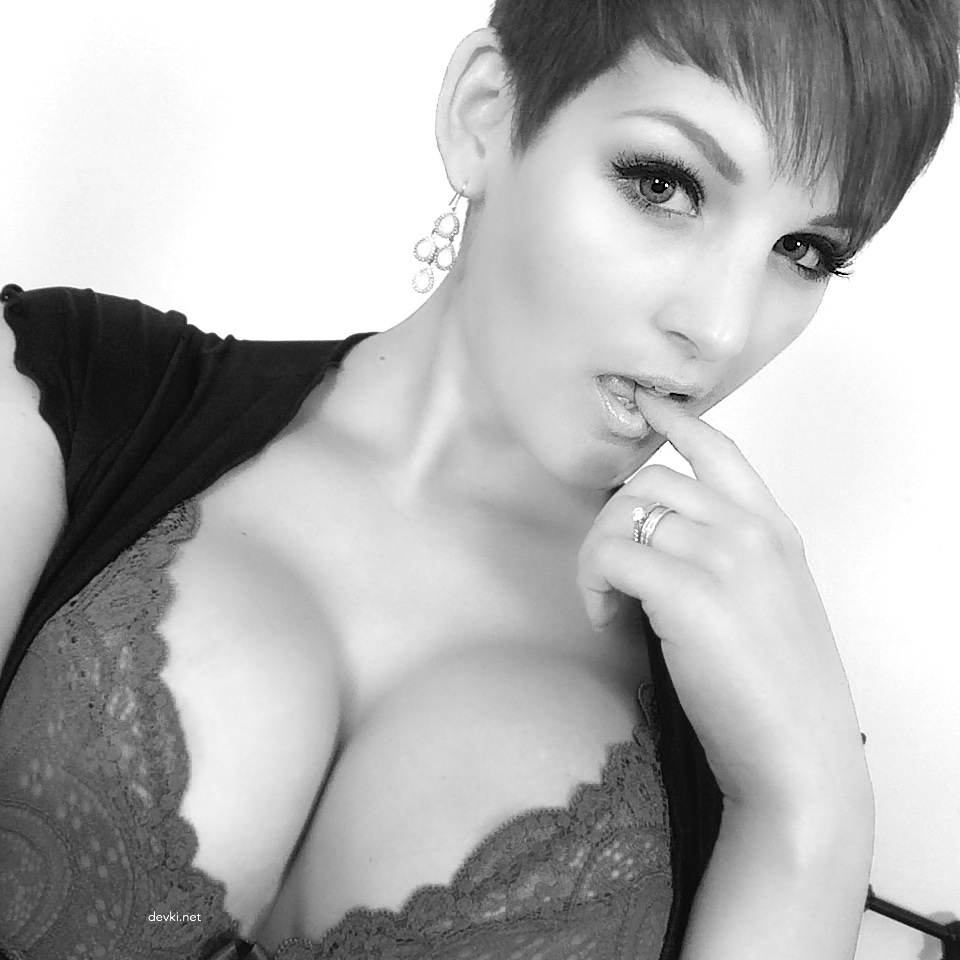 Hot Blonde's XXX Amateur Album: Big Tits, Explicit Porn Pics Part 2