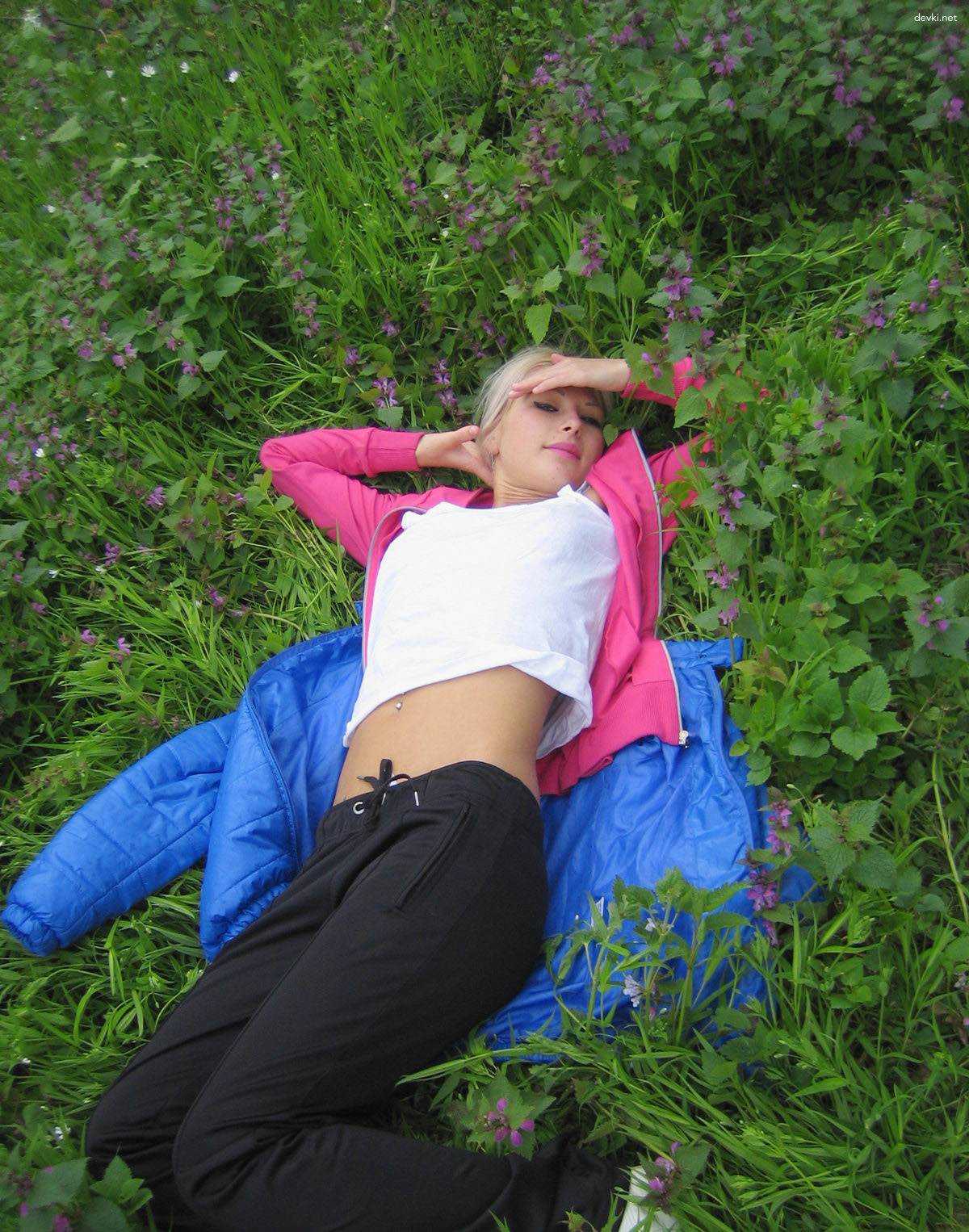 XXX Outdoor Amateur Erotica: Explicit Adult Content Photos for Lovers