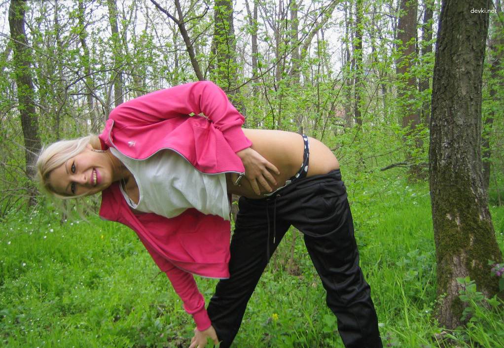 XXX Outdoor Amateur Erotica: Explicit Adult Content Photos for Lovers